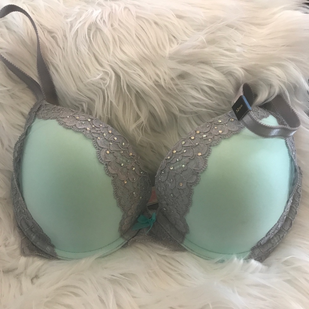 Victoria’s Secret Dream Angel Push Up Bra NWT